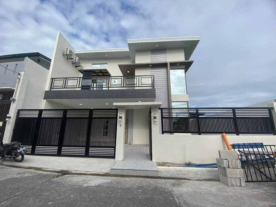 BRAND NEW MODERN TWO STOREY HOUSE FOR SALE NEAR CLARK PAMPANGA photo 1