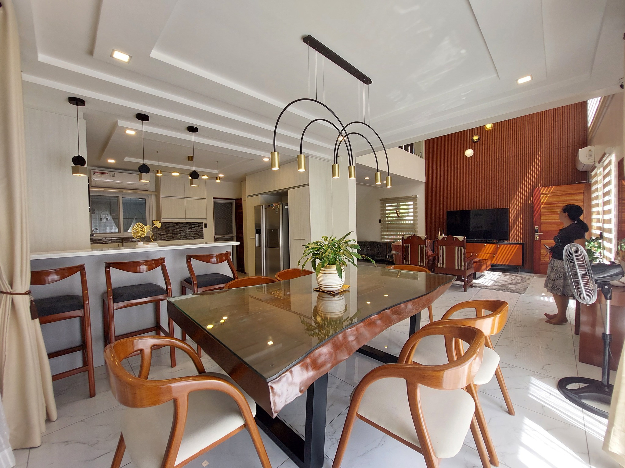 3-Storey Fully-Furnished House in Greenwoods Executive Village, Pasig City photo 2