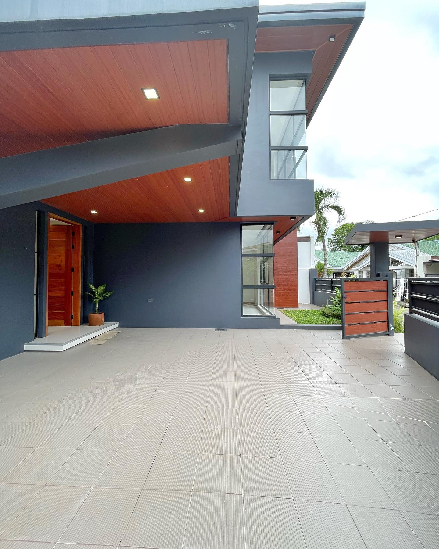 Brand New Modern Industrial House for Sale in Filinvest 2 Batasan Quezon City photo 2